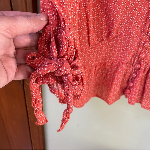 NWOT Abercrombie & Fitch Coral Peplum Cottagecore Floral Fairy Blouse Size Small - Picture 5 of 11